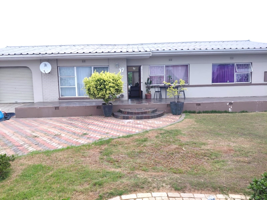 3 Bedroom Property for Sale in Manor Heights Eastern Cape